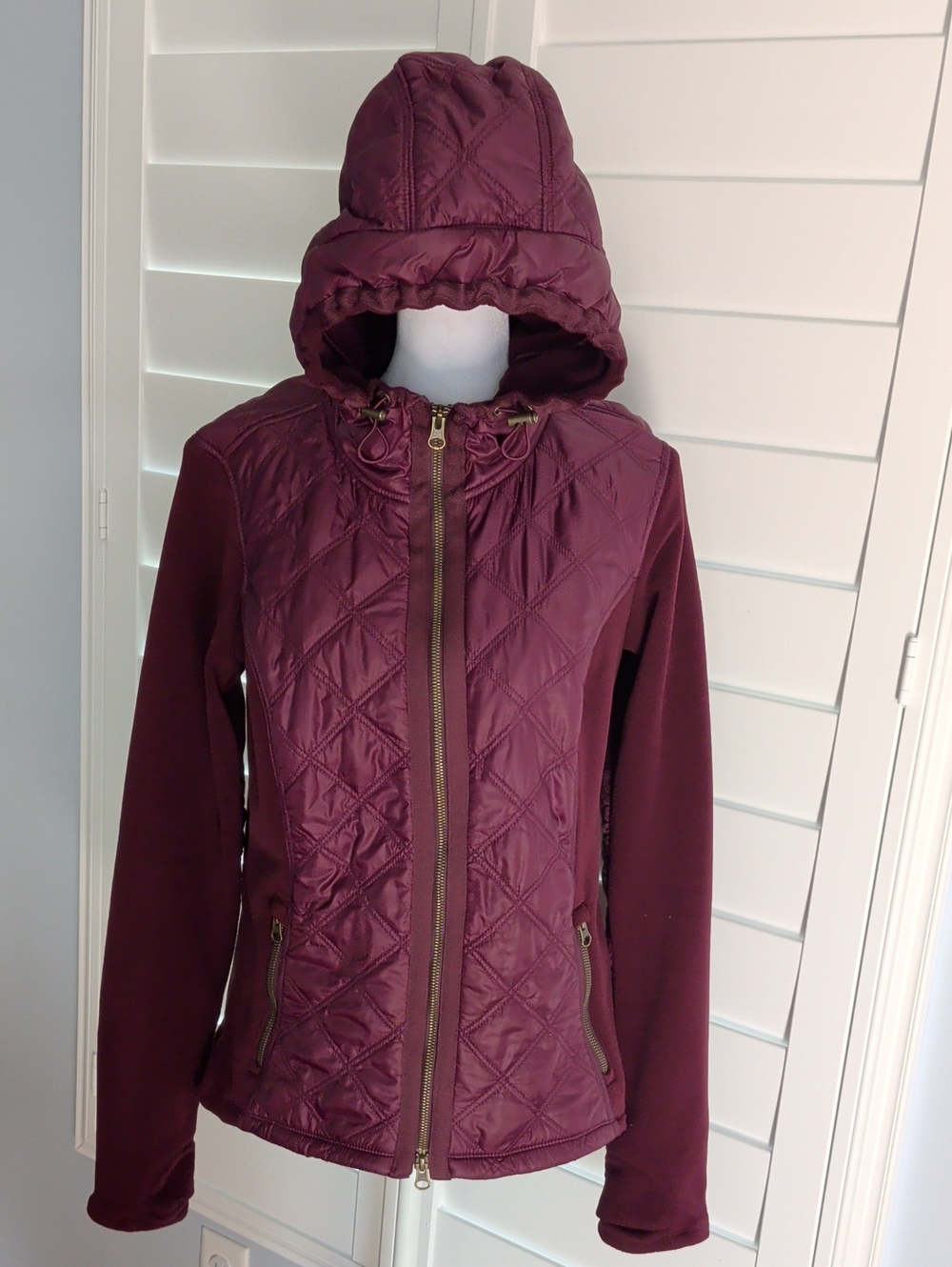 Athleta Vortex Quilted Hooded Fleece Jacket in Plum